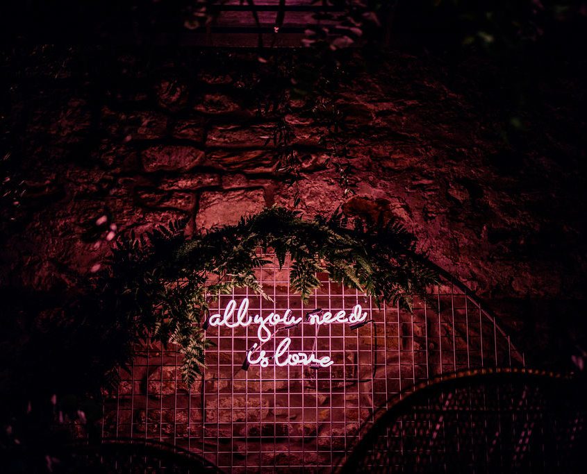 Decor & Venue Dressing Barn weddings and Cabins at St Andrews Fife