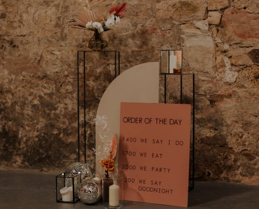 Decor & Venue Dressing Barn weddings and Cabins at St Andrews Fife